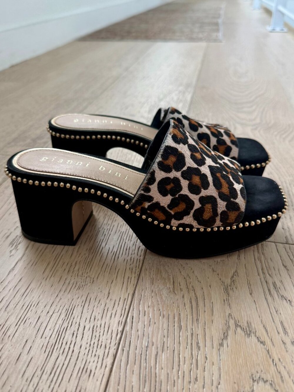 Gianni Bini leopard-print platform mules Size 6.5